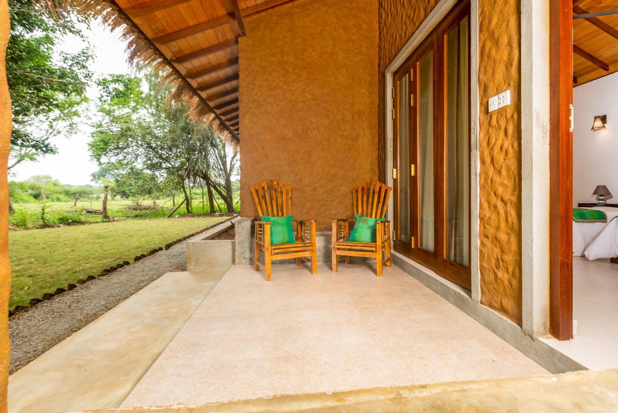Tranquil Wild Villa Tanamalwila Exterior photo